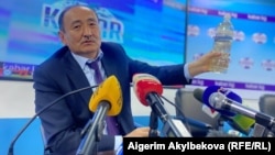 Министр здравоохранения Кыргызстана рекламирует отвар аконита
