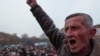 "Если хватит мозгов – уйдет мирно". Почему протестующие добиваются отставки Пашиняна