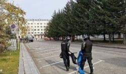 Момент задержания несовершеннолетнего Павла Поповича в Хабаровске