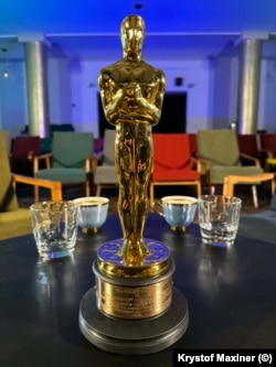 Статуэтка "Оскара", которую Павел Таланкин привез в Прагу