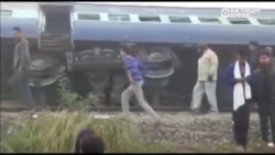 Десятки людей погибли в результате крушения поезда в Индии