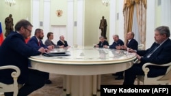 Встреча Владимира Путина с другими кандидатами в президенты на следующий день после голосования