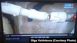 Труба отопления, из которой якобы обварился погибший. Скриншот из сюжета программы "Вести.Калининград"