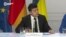 "Интеллигентные люди, сбежавшие от пуль", – Зеленский о жителях Донбасса