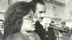 Later human-rights activists Leyla and Arif Yunus address a rally ahead of January 20, 1990.