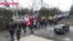 Солидарность к СМИ. В Бишкеке прошел марш в поддержку свободы слова