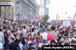 Первый воскресный митинг в Минске. 16 августа