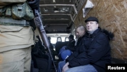 Обмен пленными в Александровке в окрестностях Донецка, 20 февраля 2016 года