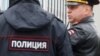 Новые обыски у крымских татар: минимум шестерых человек увезли в полицию.