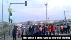Жители Сотниково в Бурятии перекрыли дорогу