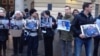 В Москве на акциях в поддержку Дадина задержали активистов