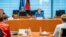 Ангела Меркель на заседании правительства, 18 марта 2020 года