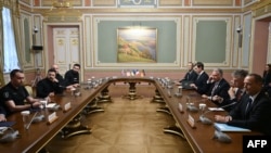 "Стратегия "Мир через силу" как никогда важна". Что нужно знать перед переговорами Украины и США
