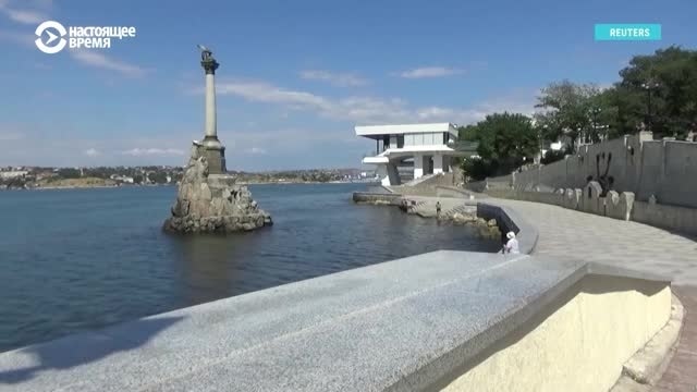 "Люди оказались в ловушке островной жизни". Что делать крымчанам в грозящей полуострову изоляции?