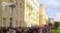 Задержания в Беларуси. Сотни людей вышли в поддержку независимых кандидатов