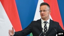 Петер Сийярто