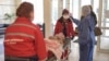 "Врач говорит, он более ценный, чем медсестра". Медики в Украине рассказали о нехватке средств защиты от коронавируса