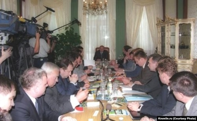 Рабочее совещание Путина с руководителями регионов, входящих в Северо-Западный федеральный округ, 2000 год