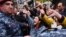 Итоги дня: протестный Ереван и "пасхальное перемирие" в Донбассе