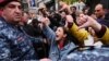Итоги дня: протестный Ереван и "пасхальное перемирие" в Донбассе