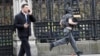 При атаке на здание британского парламента погибли пятеро. Власти подозревают радикальных исламистов