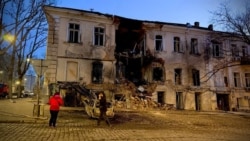 "Я встала вся в крови". Жители Одессы рассказывают о последствиях попадания российского дрона в их дом