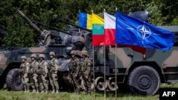 Военнослужащие НАТО в "Сувалкском коридоре" на территории Польши недалеко от границы с Калининградской областью