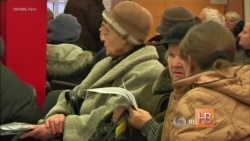 Из-за падения рубля пенсии русских пенсионеров в Латвии сократились на 15%