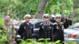 В Одессе ветерана пришел поздравить с 9 мая целый военный оркестр