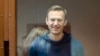 Навальный рассказал о шести выговорах и 20 рапортах в тюрьме. Один из них составили за предложение начальнику выпить кофе вместо зарядки