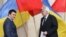 Poland -- Ukrainian Foreign Minister Pavlo Klimkin (L) speaks with his Polish counterpart Witold Waszczykowski in Warsaw, March 15, 2017