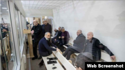 Арутюнян и другие в суде