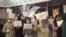 "Мы хотим свободы! Пакистан, уходи!" Афганки митингуют в посольстве Афганистана в Душанбе
