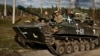 "Техники немеряно!" Украинские военные показывают трофейные российские танки и оружие 