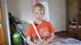 Восьмилетний мальчик из пострадавшего от войны Славянска собирает на саксофон