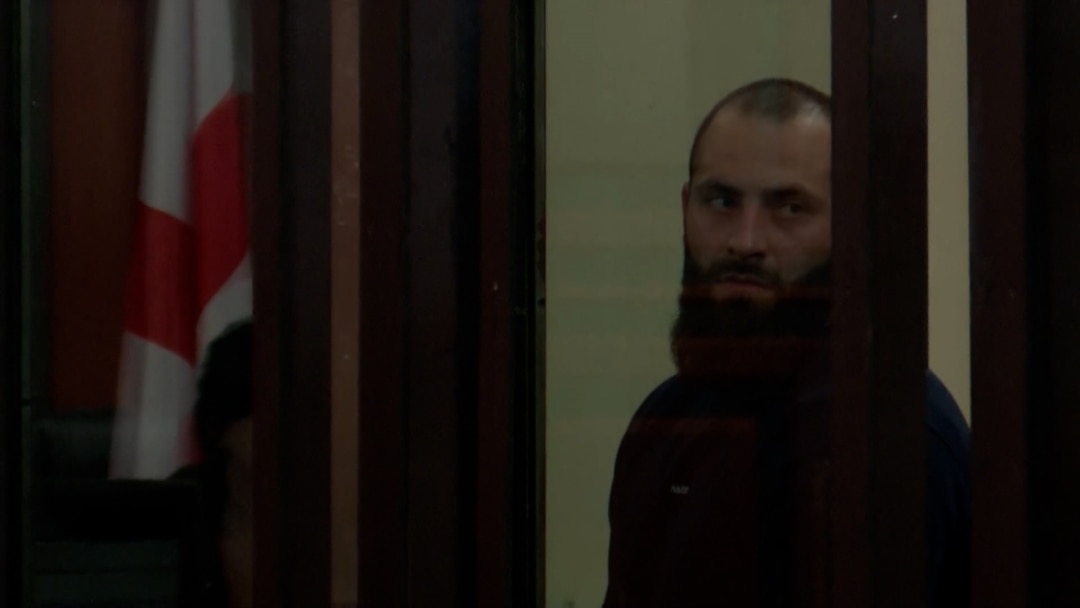 Бір қызды жылағанша сиқытты