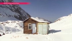 Песня льда: как живут и работают ученые-гляциологи на леднике в Кыргызстане