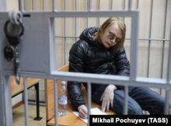 Дмитрий Богатов в суде во время рассмотрения изменения меры пресечения, 2017