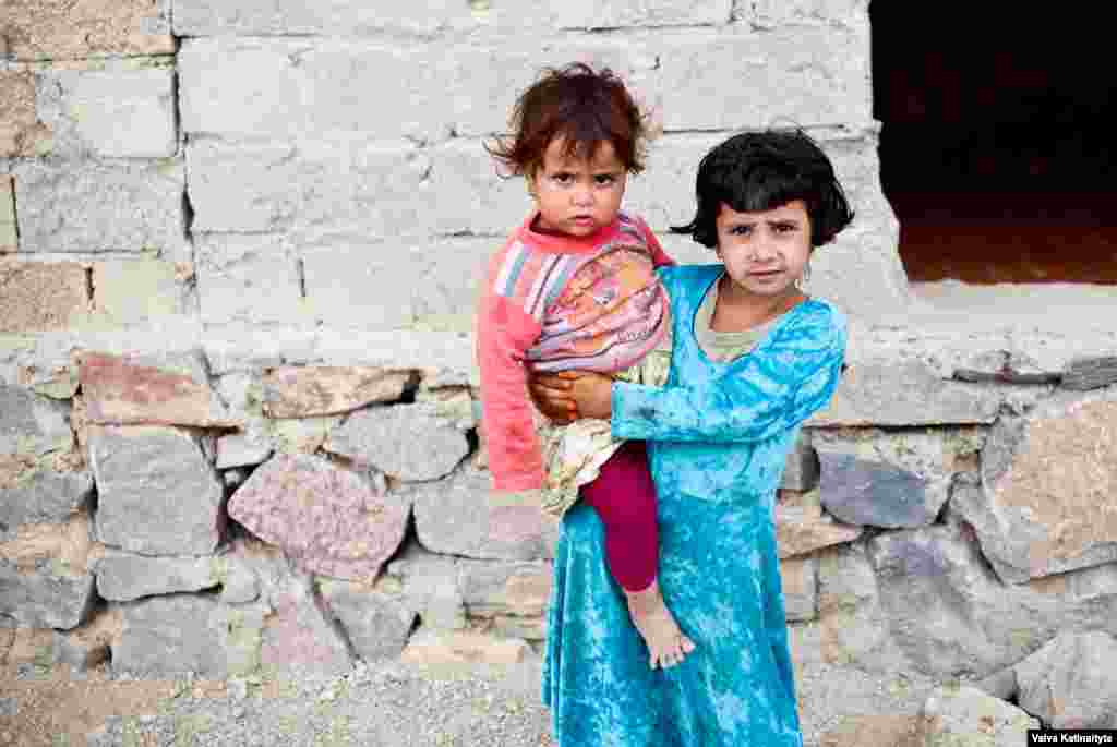Власти Пакистана издали официальный указ о возвращении всех афганских беженцев на родину до 31 декабря 2015, даже тех, у кого есть вид на жительство