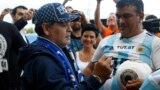 Марадона в Бресте: получил дорогой перстень и пообещал построить стадион имени арабского шейха