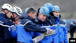 Спасатели планируют операцию на месте крушения Airbus А320 во Французских Альпах 