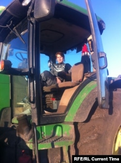 Aleksandra Besparova works as a tractor-driver-mechanic, while studying for a degree in engineering from Novosibirsk State University. Photo: Aleksandra Besparova archive