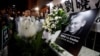 Власти Китая цензурируют грустные эмодзи после смерти нобелевского лауреата Лю Сяобо