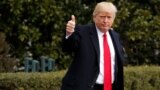 U.S. -- U.S. President Donald Trump gives a thumbs up as he departs the White House in Washington to spend the weekend in Florida February 3, 2017. 