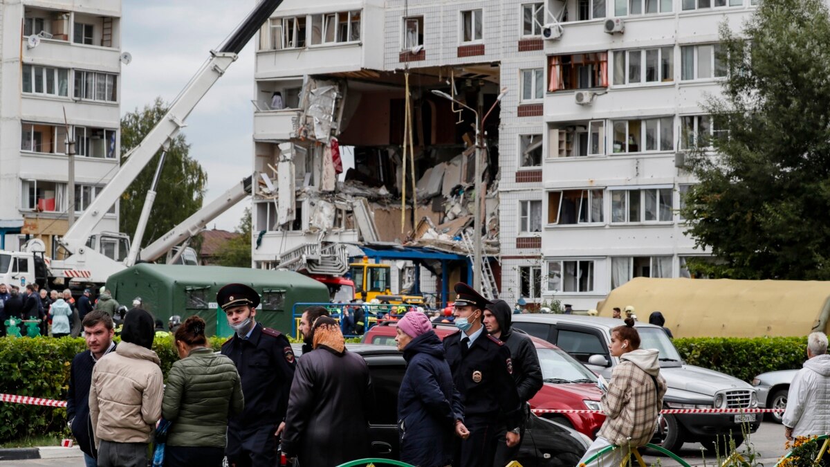 Число погибших при взрыве газа в жилом доме в Ногинске достигло семи