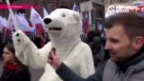 "Я просто кайфануть пришел" - зачем россияне вышли на шествие "Мы едины"?