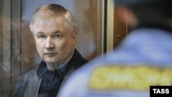 Игорь Изместьев в зале московского суда, 28 декабря 2010
