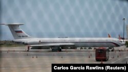 Самолет авиакомпании "Россия" в аэропорту Каракаса в сентябре 2019 года 