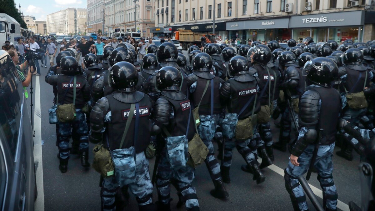 Суд в Москве взыскал с организаторов протестов 1 млн 218 тысяч рублей в  пользу 