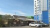 Продали землю "по окна": в Саранске перед перед ЧМ-2018 ветхие дома закрыли многоэтажкой